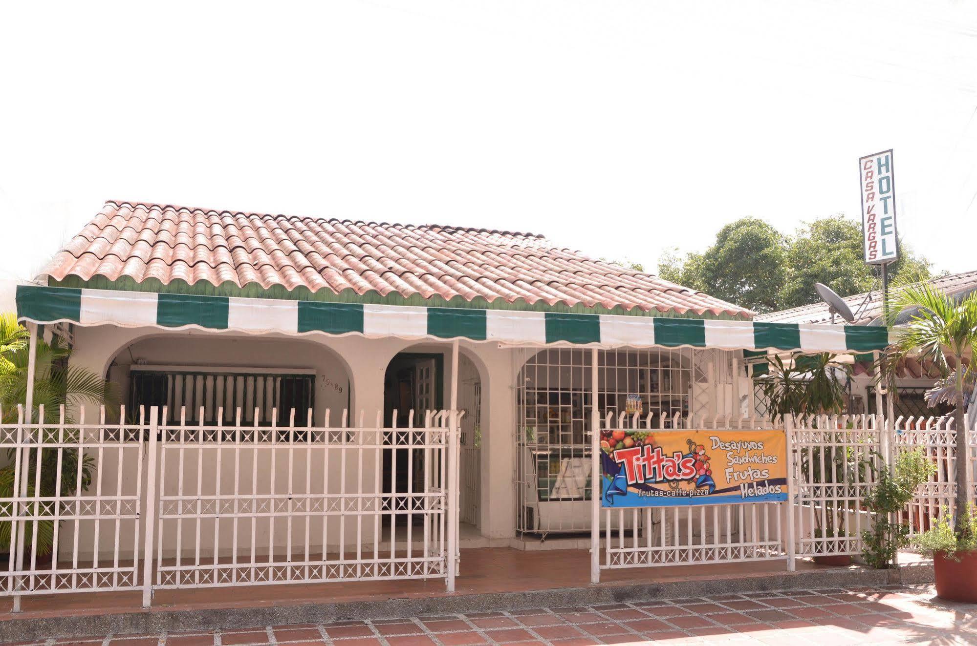 Hotel Vargas Airport Cartagena エクステリア 写真