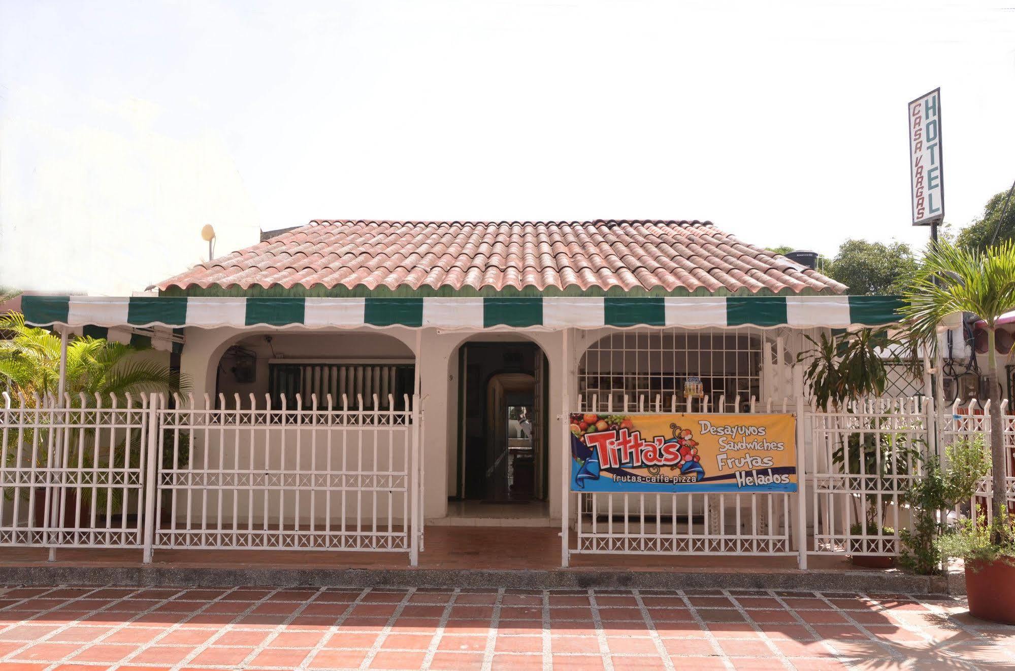 Hotel Vargas Airport Cartagena エクステリア 写真